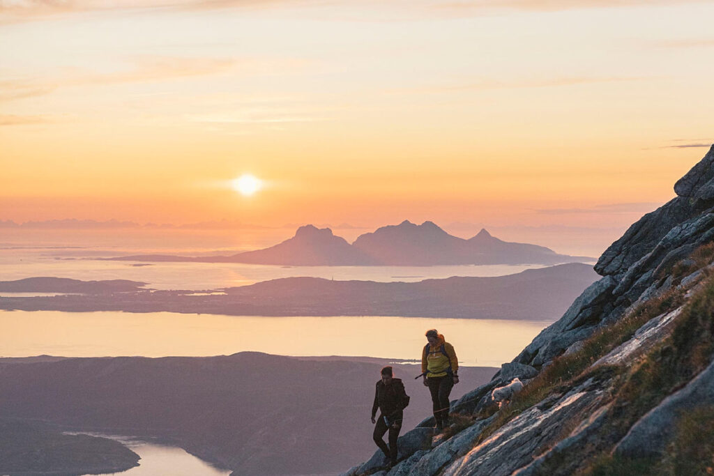 Hiking-in-the-iconic-peaks-of-Per-Karlsatind-_Dan-Mariner-Bodo2024